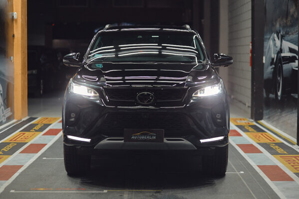 Toyota SW4 2.8 DIAMOND 4X4 7As At - Imagen 2