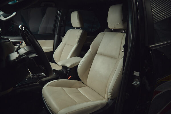 Toyota SW4 2.8 DIAMOND 4X4 7As At - Imagen 6