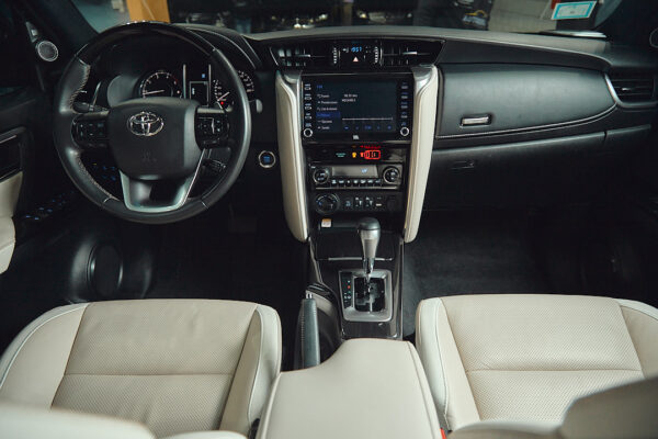 Toyota SW4 2.8 DIAMOND 4X4 7As At - Imagen 7