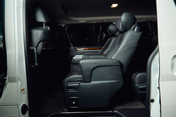Toyota Hiace 2.8 Tdi Wagon 6at 10a - Imagen 5