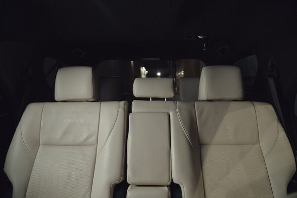 Toyota SW4 2.8 Tdi Diamond 4X4 6At 7As - Imagen 12