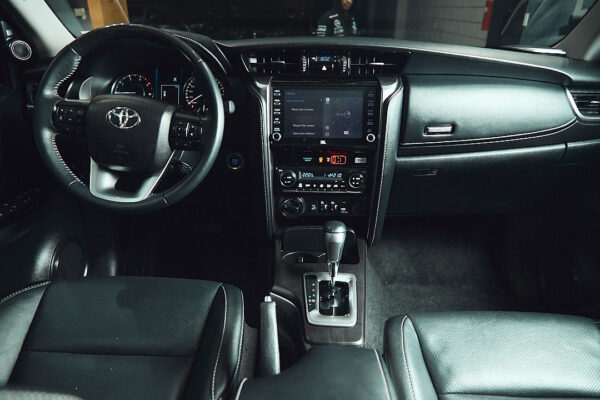 Toyota SW4 2.8 Srx 204Cv 4X4 7As At - Imagen 3