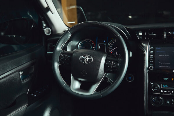 Toyota SW4 2.8 Srx 204Cv 4X4 7As At - Imagen 4