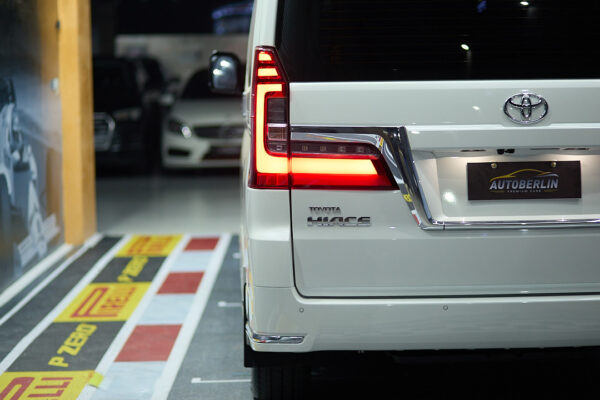 Toyota Hiace 2.8 Tdi Wagon 6at 10a - Imagen 10
