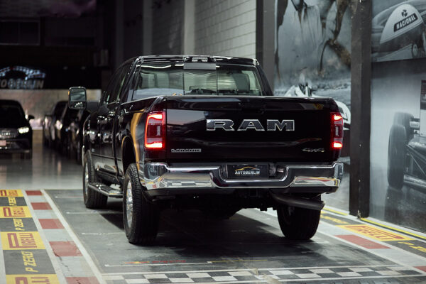 RAM 2500 6.7 Laramie At6 350Cv 4X4 - Imagen 11