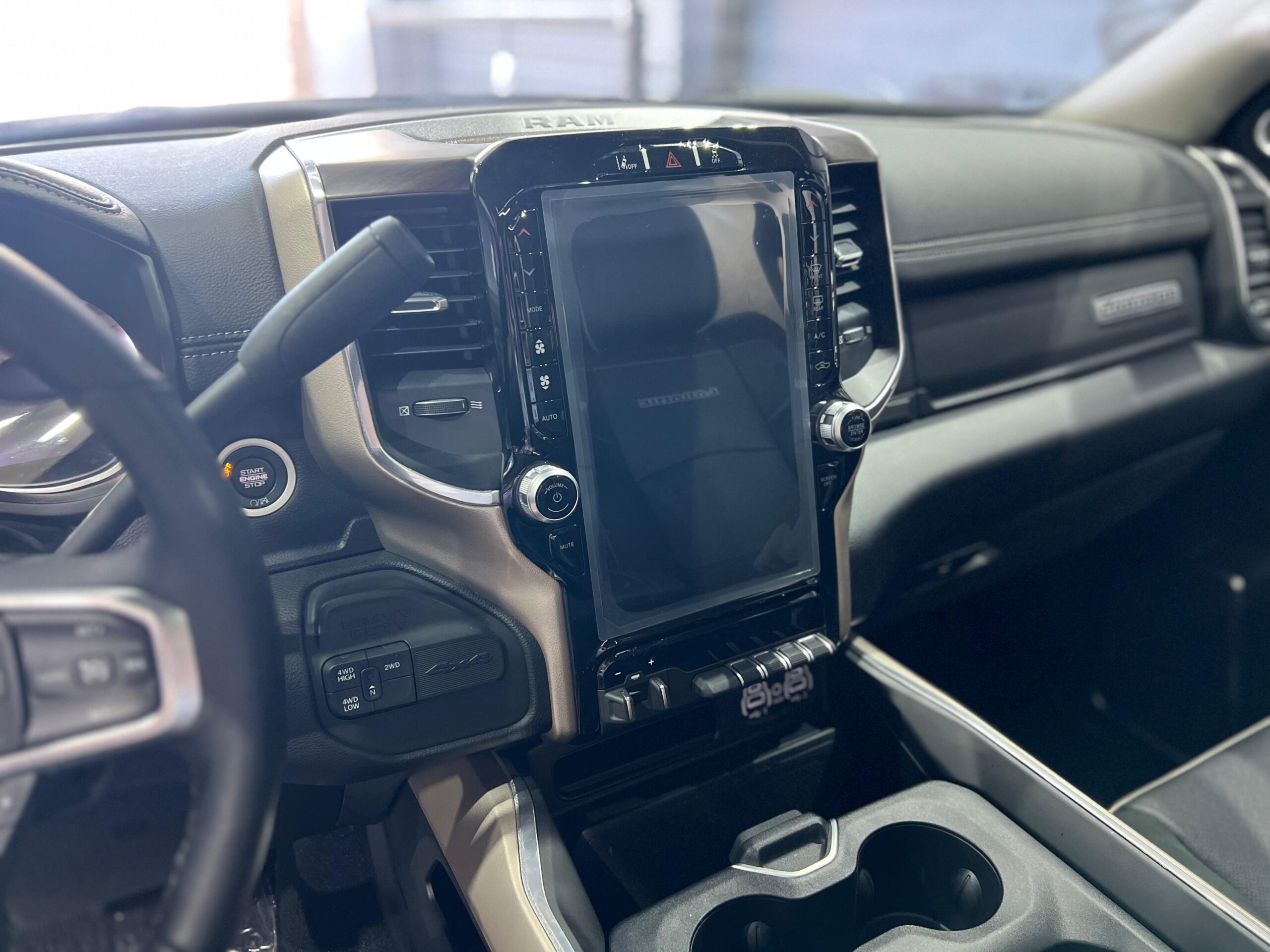 RAM 2500 6.7 Laramie At6 350Cv 4X4 - Imagen 9