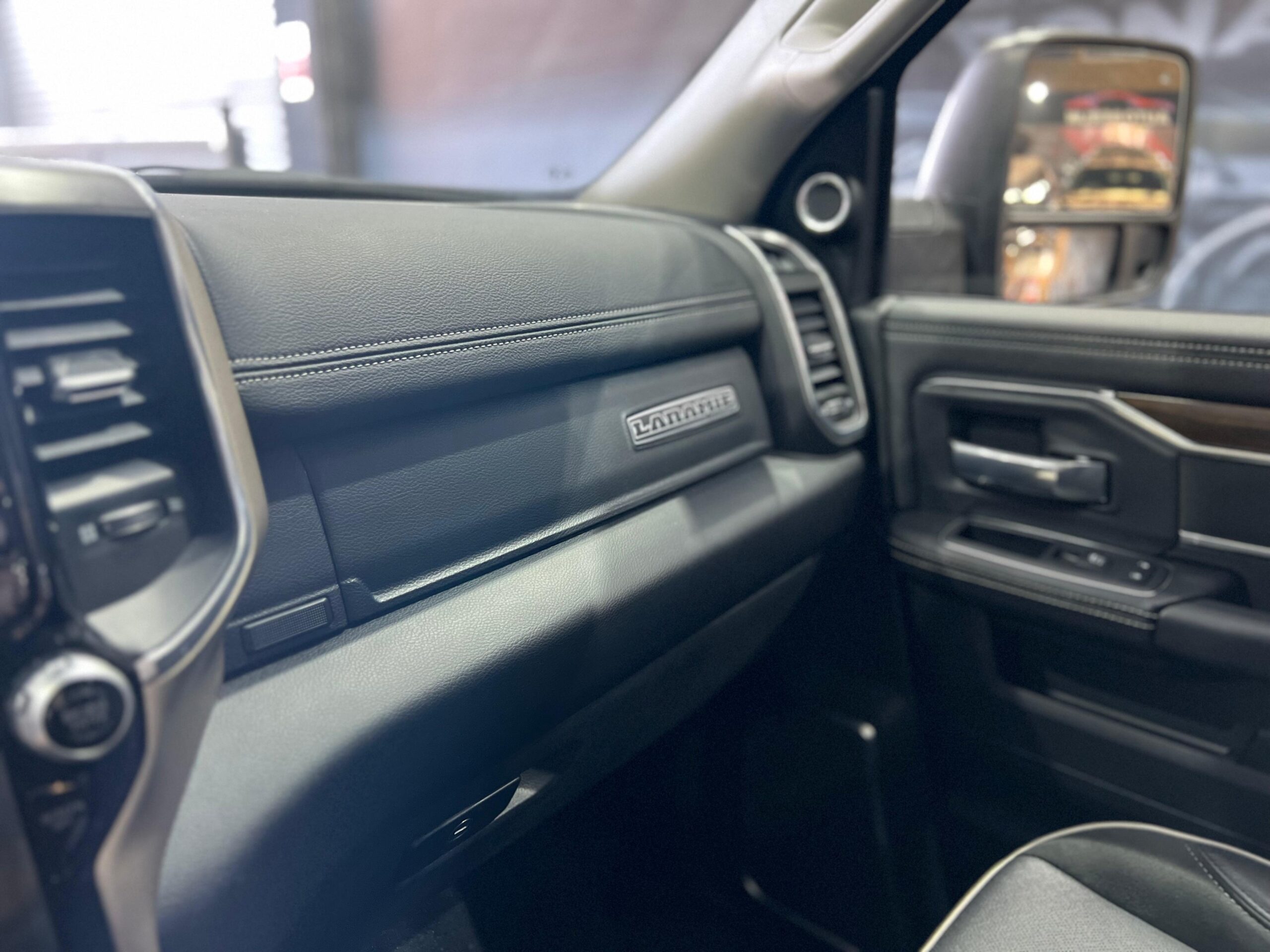 RAM 2500 6.7 Laramie At6 350Cv 4X4 - Imagen 11