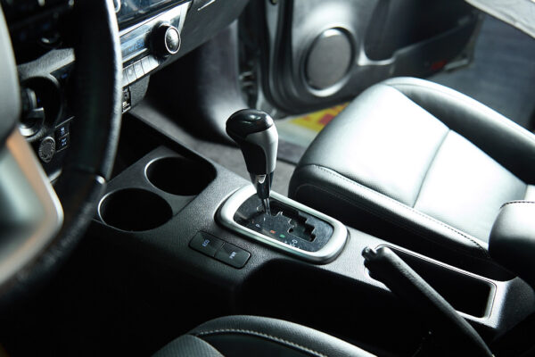 Toyota Hilux Pick-Up 2.8 Cd Srx 177cv 4x4 At - Imagen 4