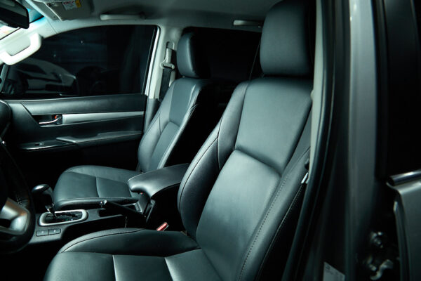 Toyota Hilux Pick-Up 2.8 Cd Srx 177cv 4x4 At - Imagen 5