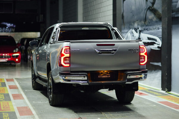 Toyota Hilux Pick-Up 2.8 Cd Srx 177cv 4x4 At - Imagen 7