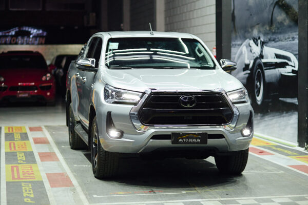 Toyota Hilux Pick-Up 2.8 Cd Srx 177cv 4x4 At - Imagen 9