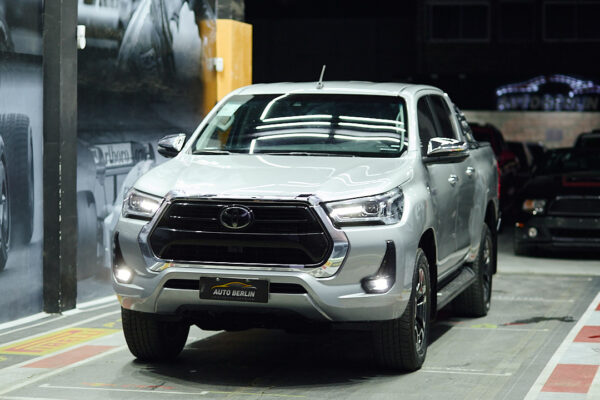 Toyota Hilux Pick-Up 2.8 Cd Srx 177cv 4x4 At - Imagen 10