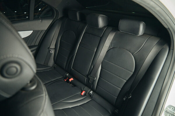 Mercedes-Benz Clase C 3.0 C400 Amg-line 333cv - Imagen 2