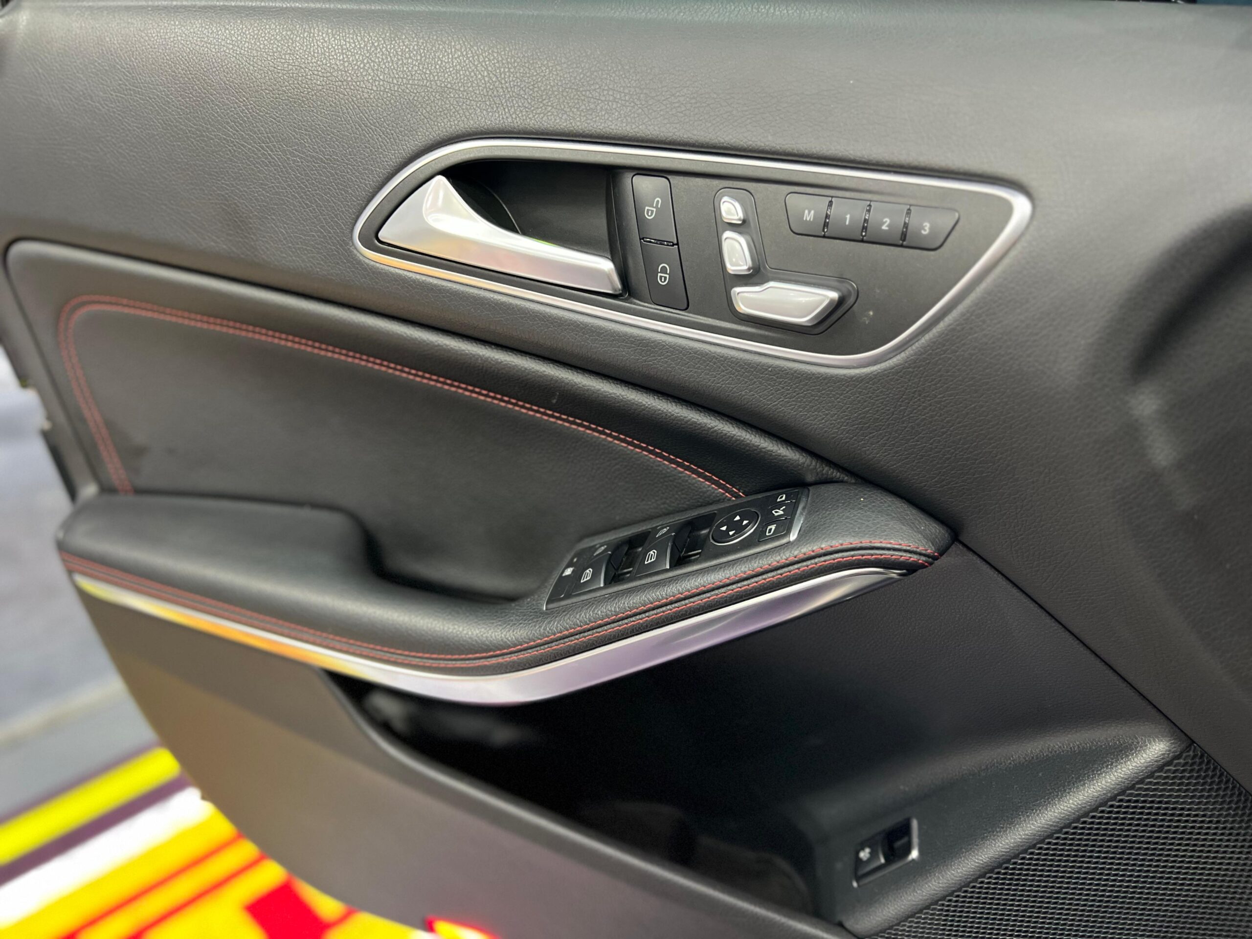 Mercedes-Benz Clase GLA 2.0 Gla45 Amg 381cv - Imagen 14