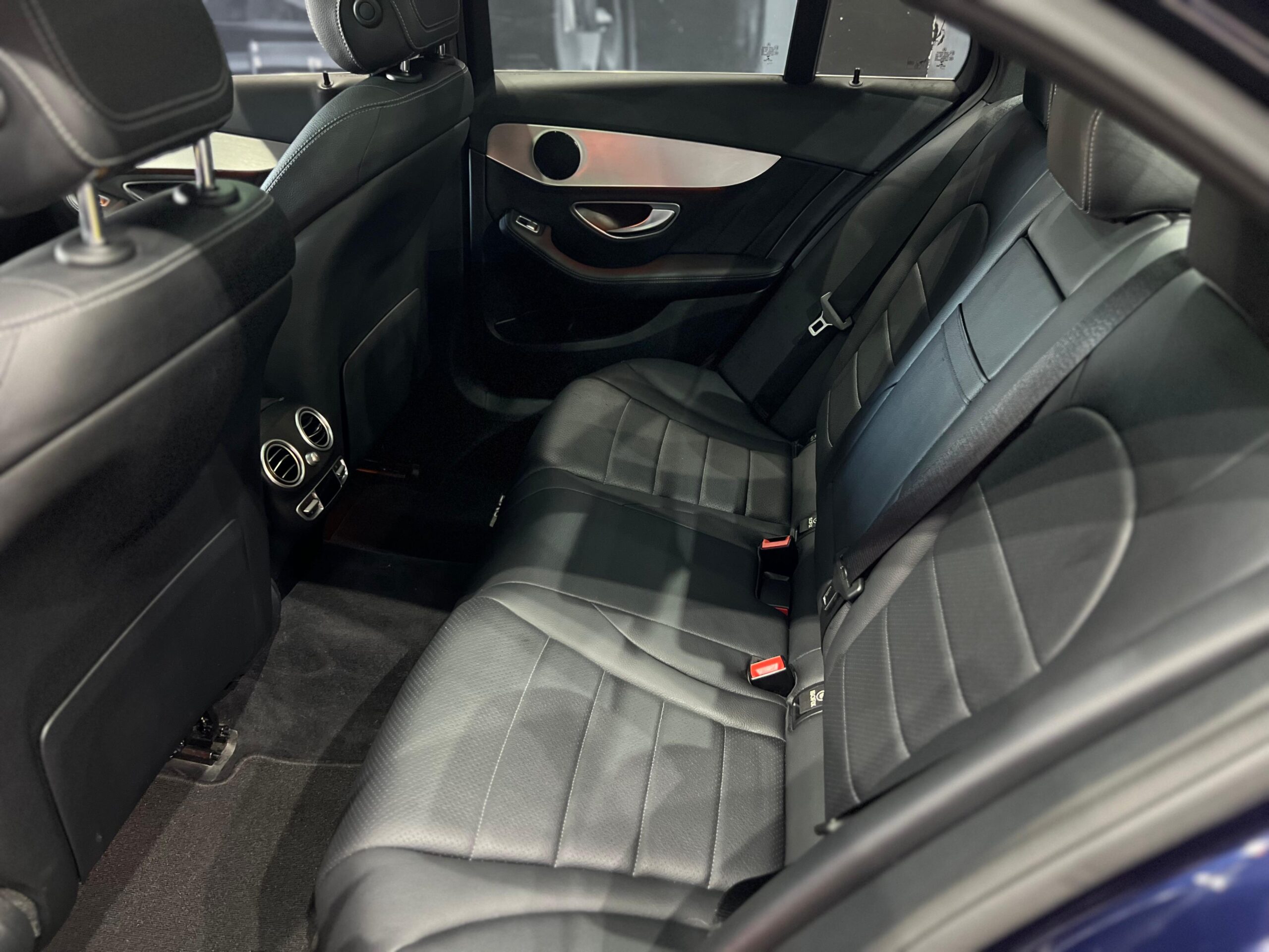 Mercedes-Benz Clase C 3.0 C400 Amg-line 333cv - Imagen 9