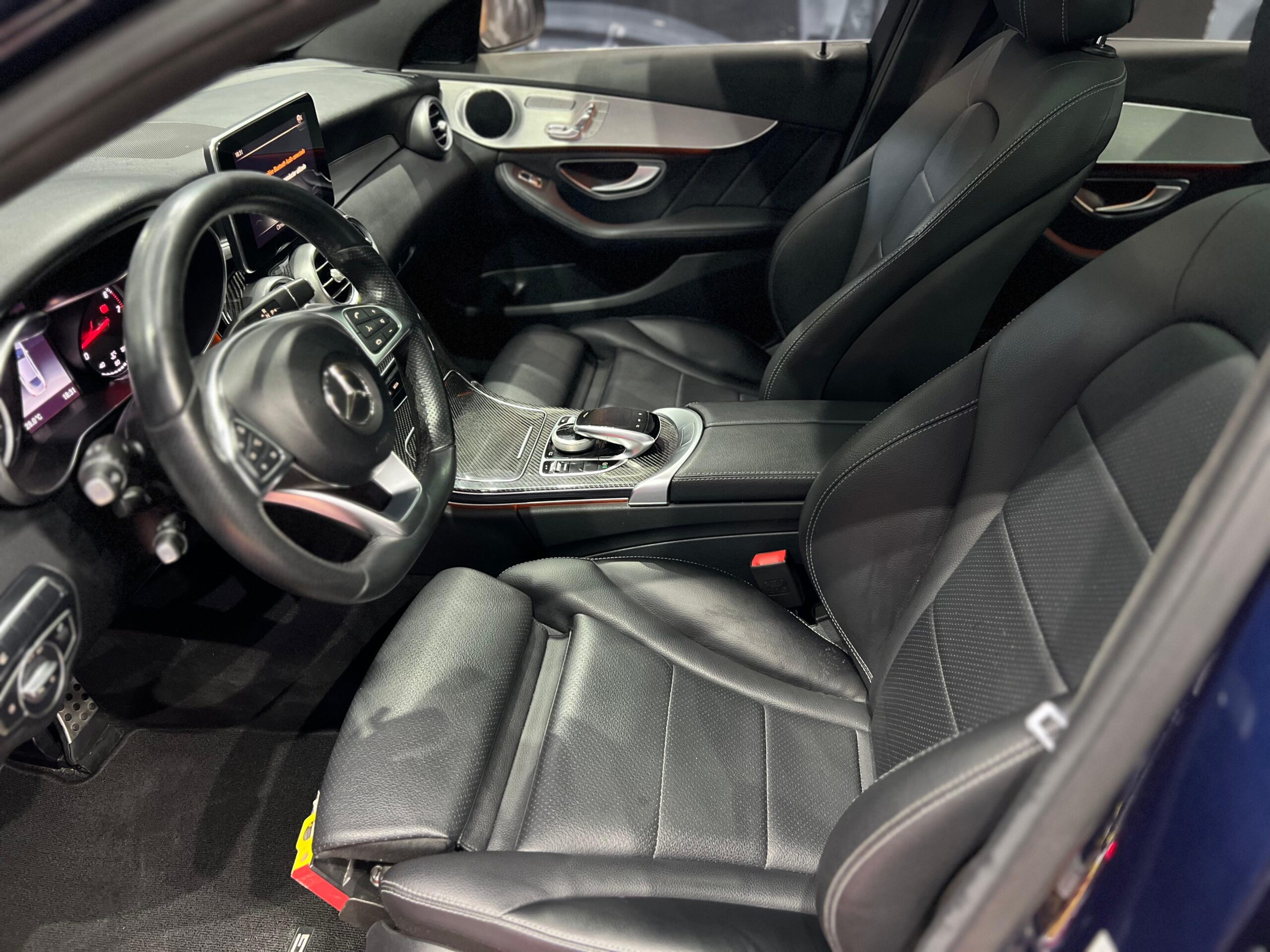 Mercedes-Benz Clase C 3.0 C400 Amg-line 333cv - Imagen 10