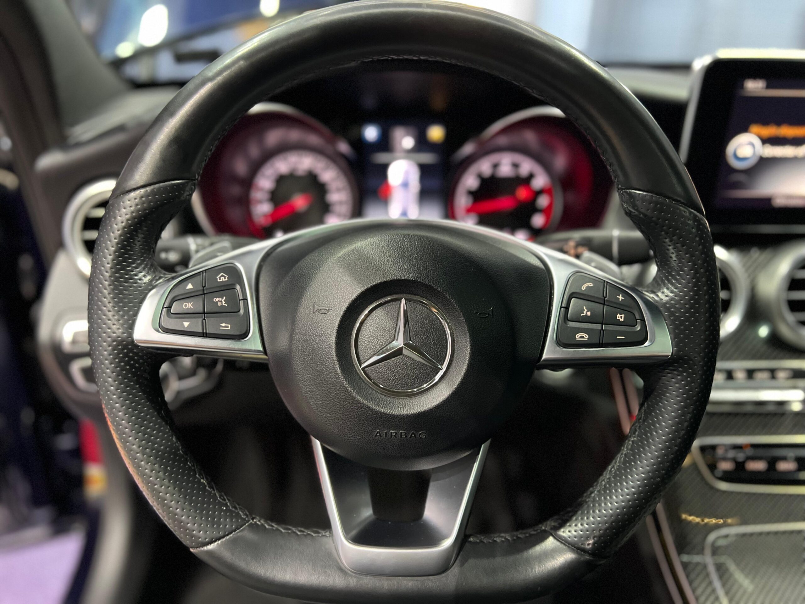 Mercedes-Benz Clase C 3.0 C400 Amg-line 333cv - Imagen 11