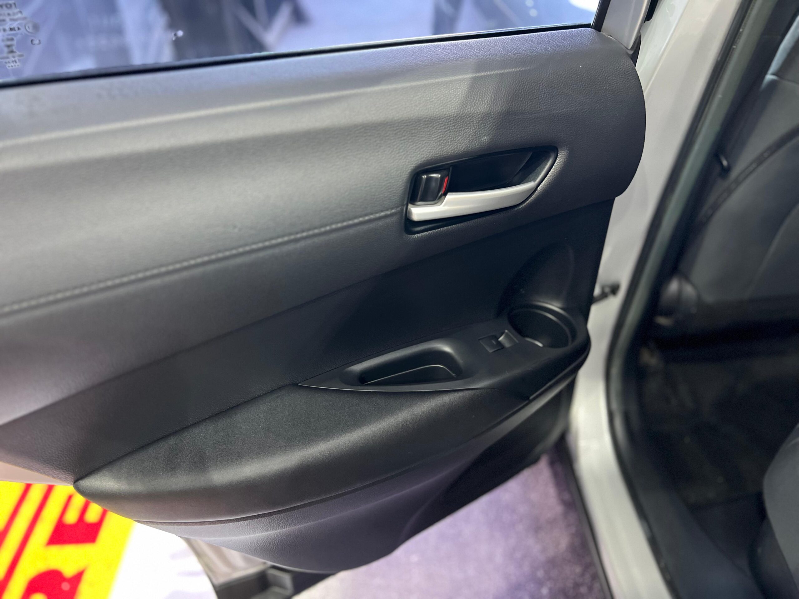 Toyota Corolla Cross 1.8 Xei Ecvt - Imagen 9