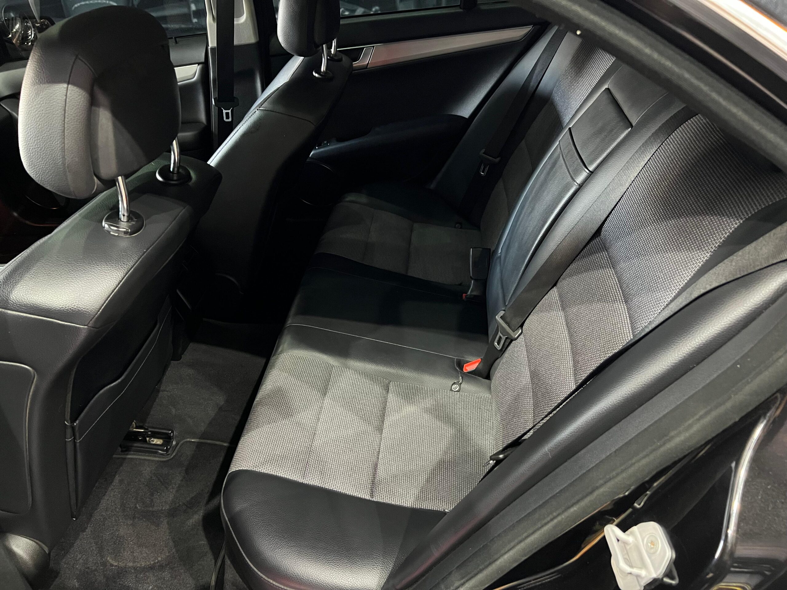 Mercedes-Benz Clase C 1.8 C250 Avantgarde B.efficiency At - Imagen 8