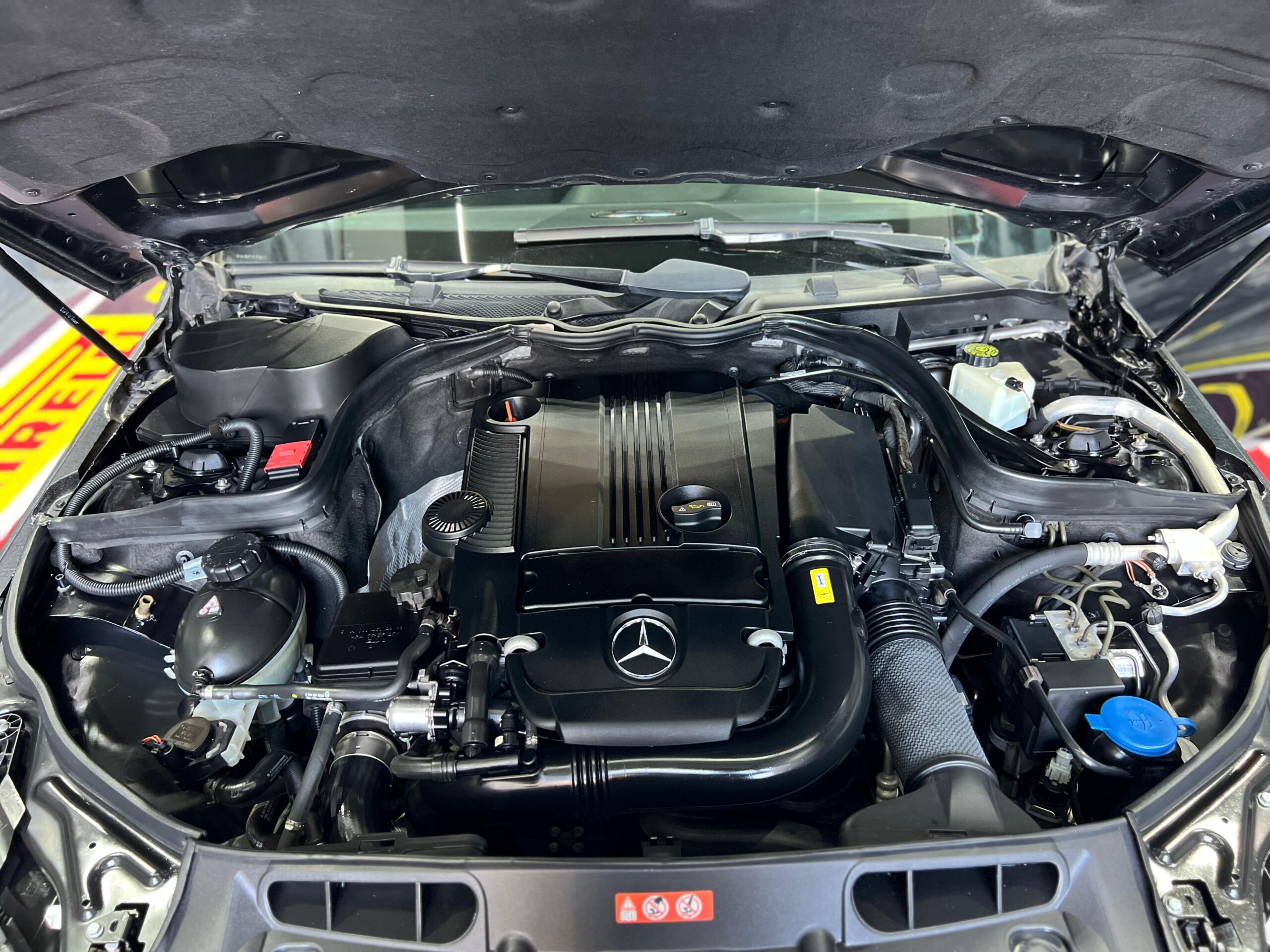 Mercedes-Benz Clase C 1.8 C250 Avantgarde B.efficiency At - Imagen 15