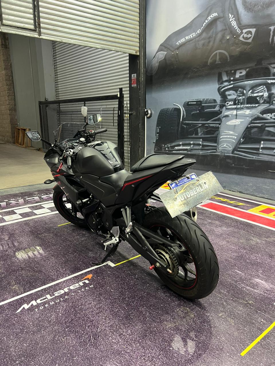 Yamaha R3 - Imagen 9