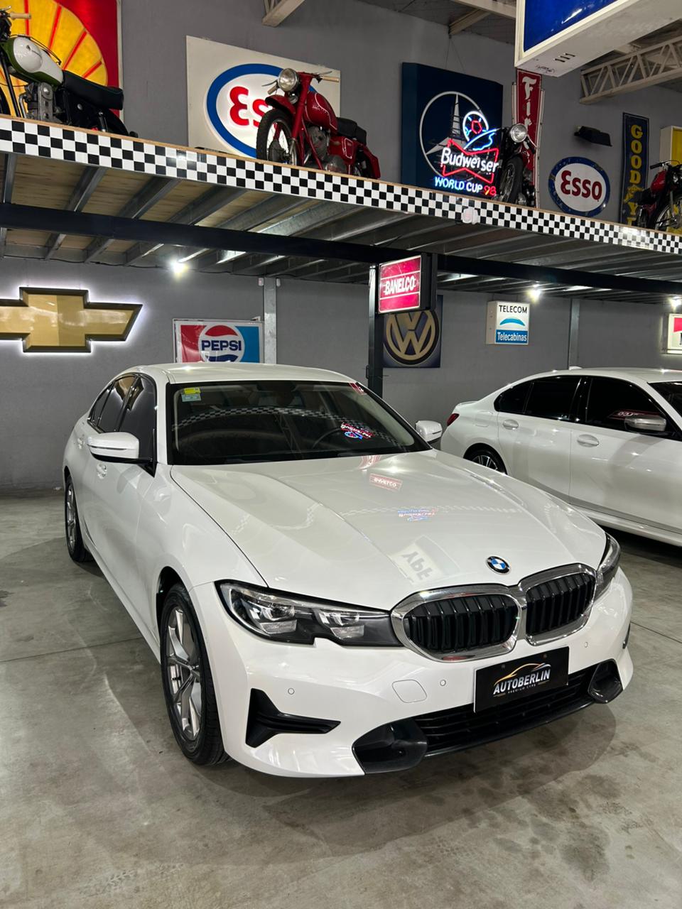 BMW 320
