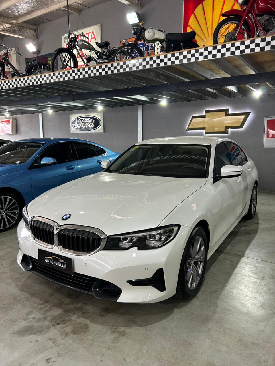 BMW 320 - Imagen 4