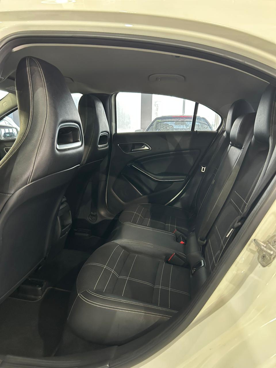 Mercedes Benz A200 - Imagen 11