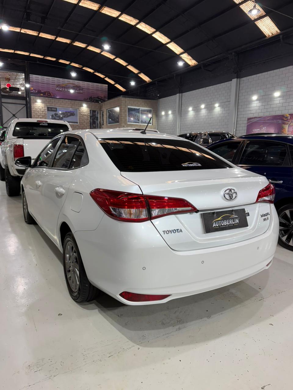 Yaris XLS Sedan - Imagen 7