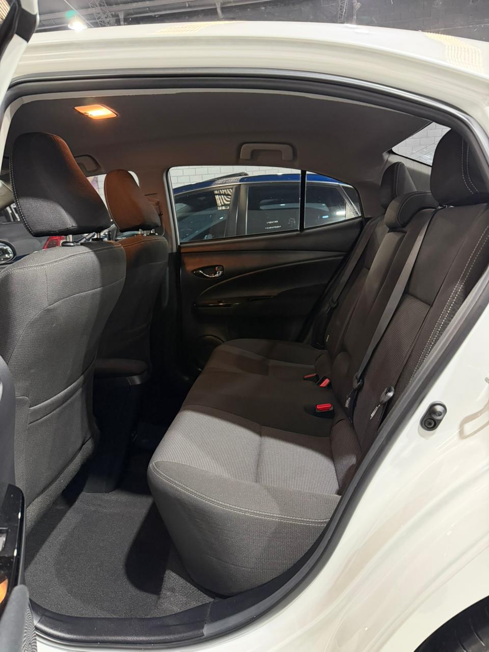 Yaris XLS Sedan - Imagen 11