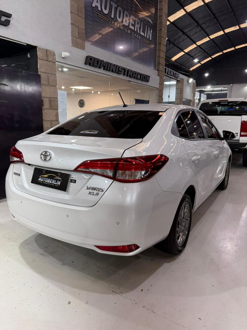 Yaris XLS Sedan - Imagen 5