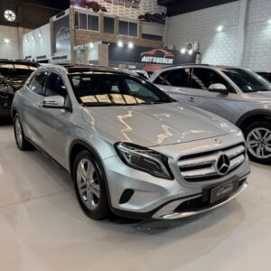 Mercedes Benz GLA 200