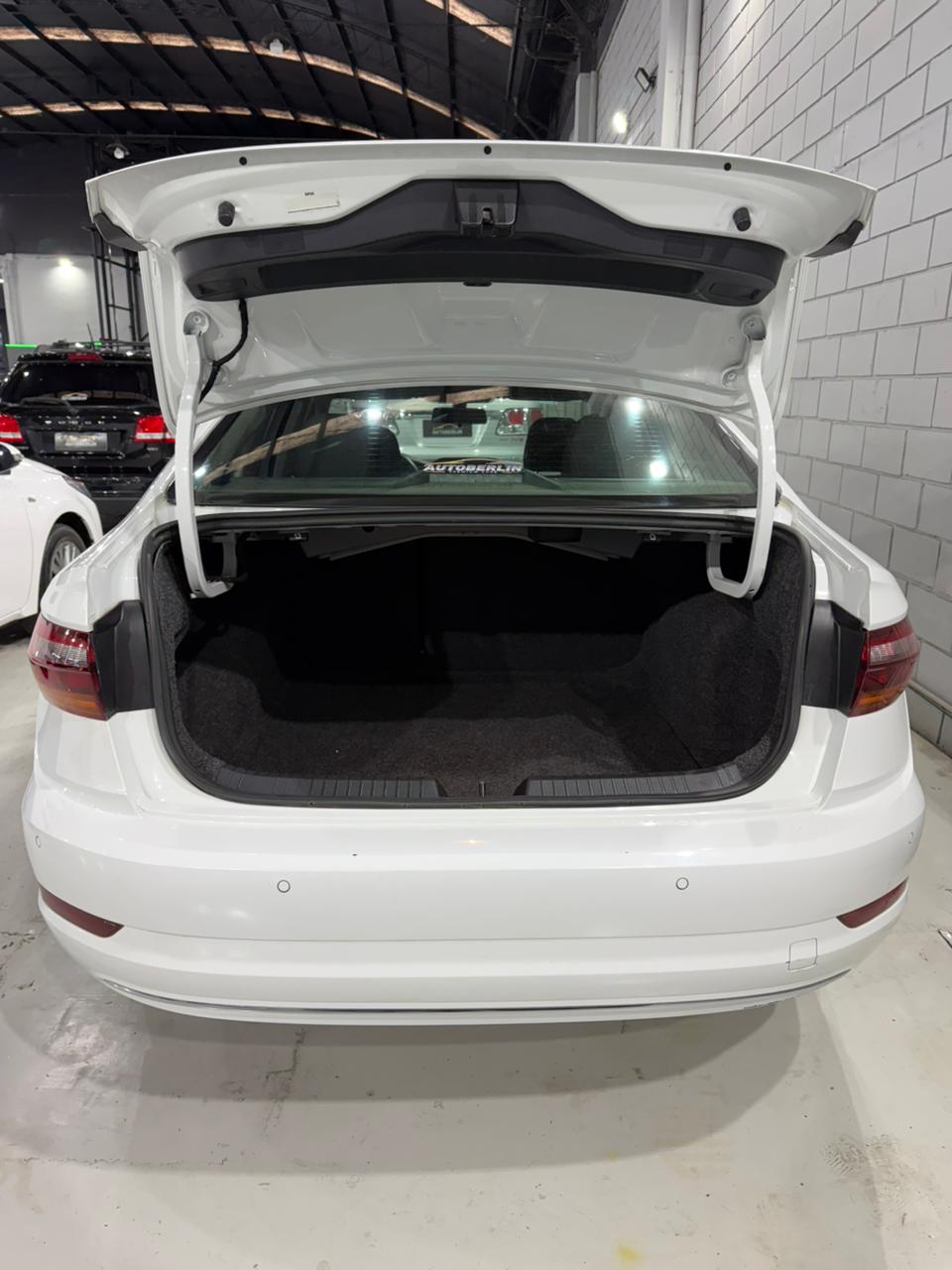 Volkswagen Vento Comfortline - Imagen 9