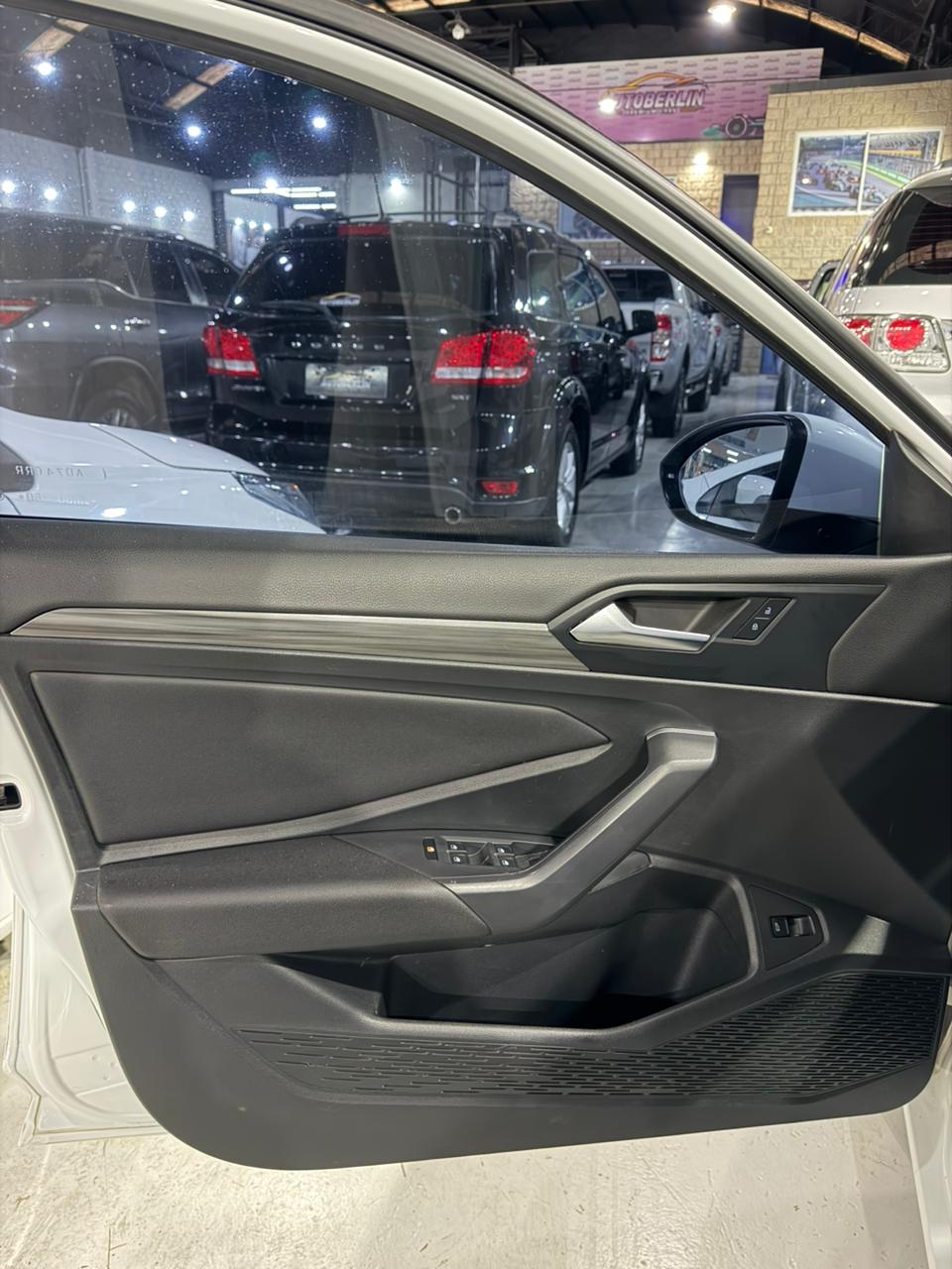 Volkswagen Vento Comfortline - Imagen 12