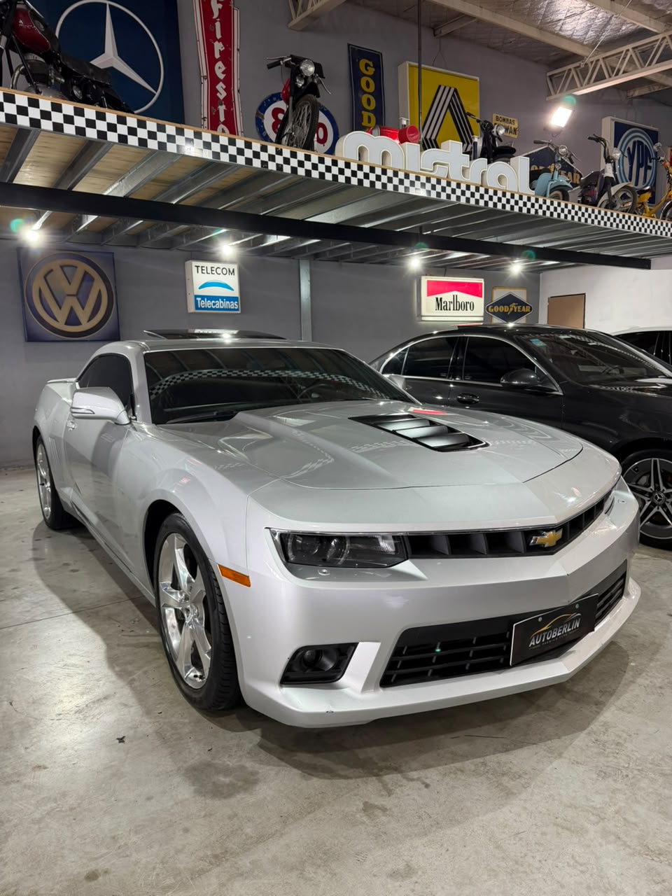 Chevrolet Camaro ss