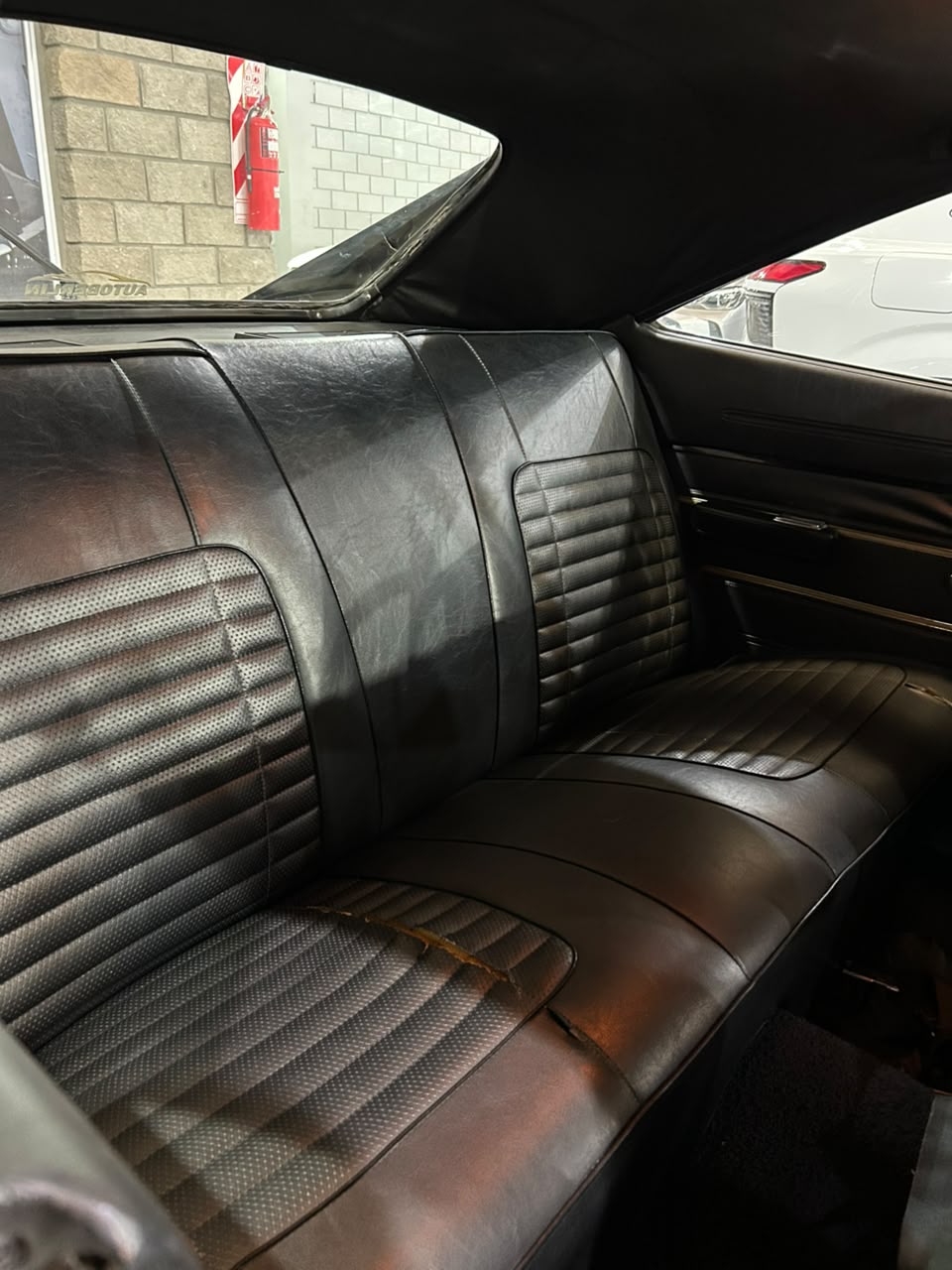 Dodge Charger 383 - Imagen 9