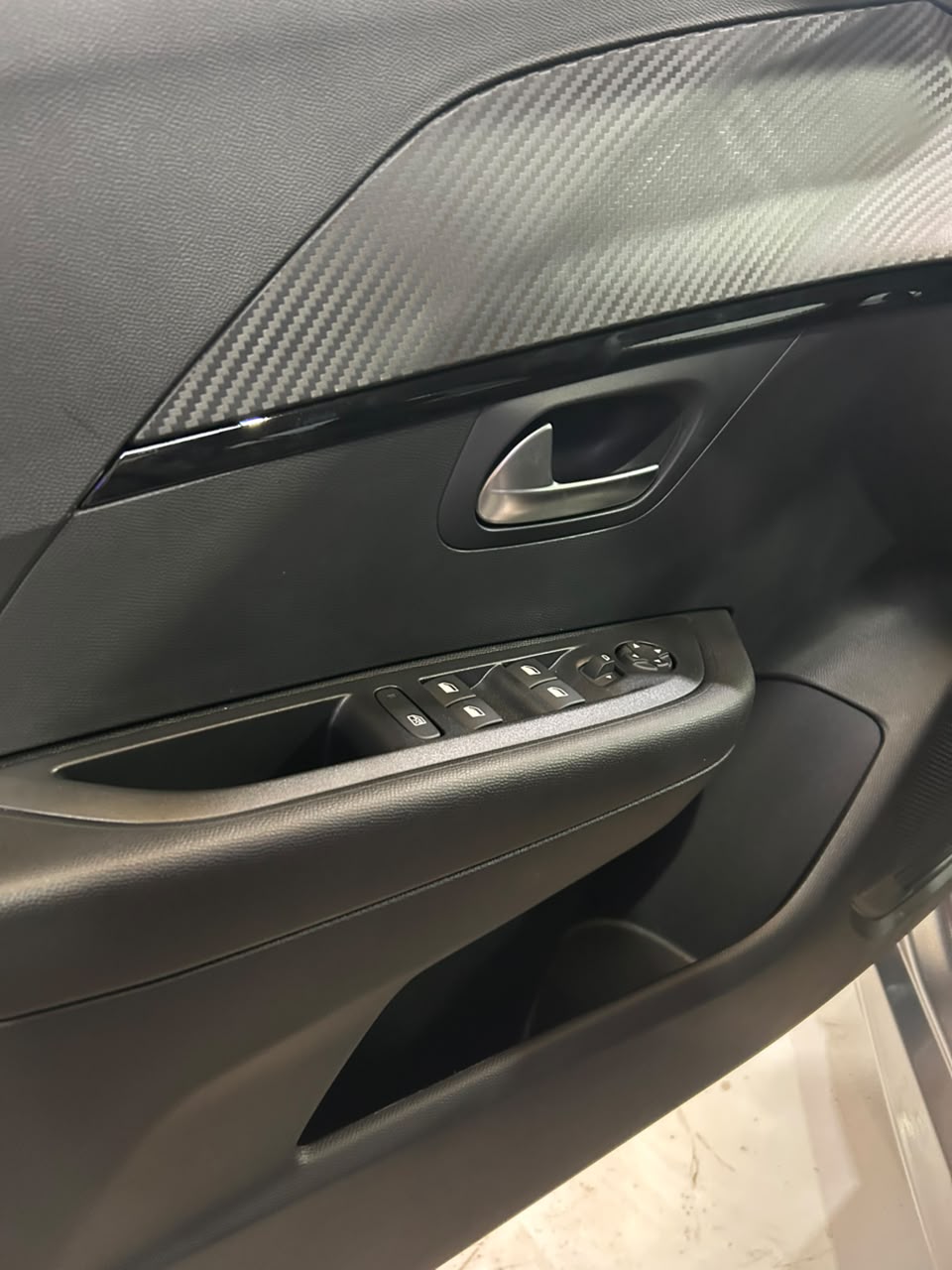 Peugeot 208 Allure - Imagen 8