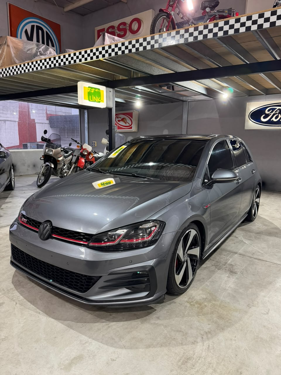 Volkswagen Golf GTI - Imagen 4