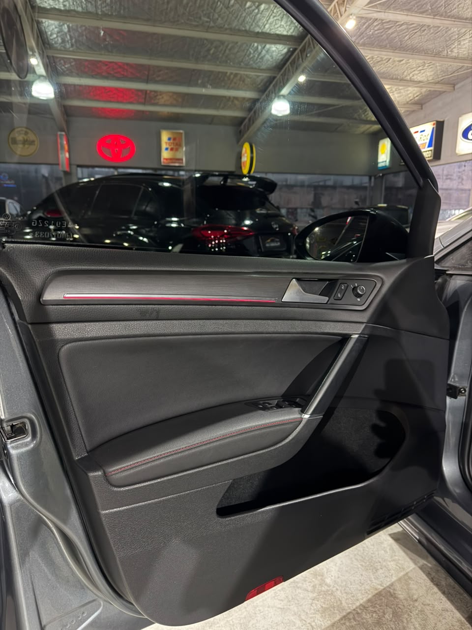 Volkswagen Golf GTI - Imagen 9