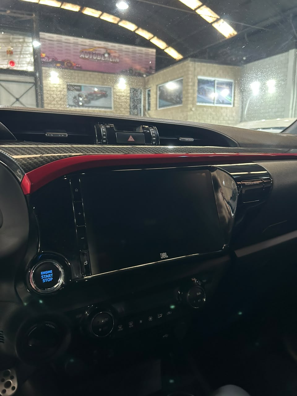 Toyota Hilux GR - Imagen 8